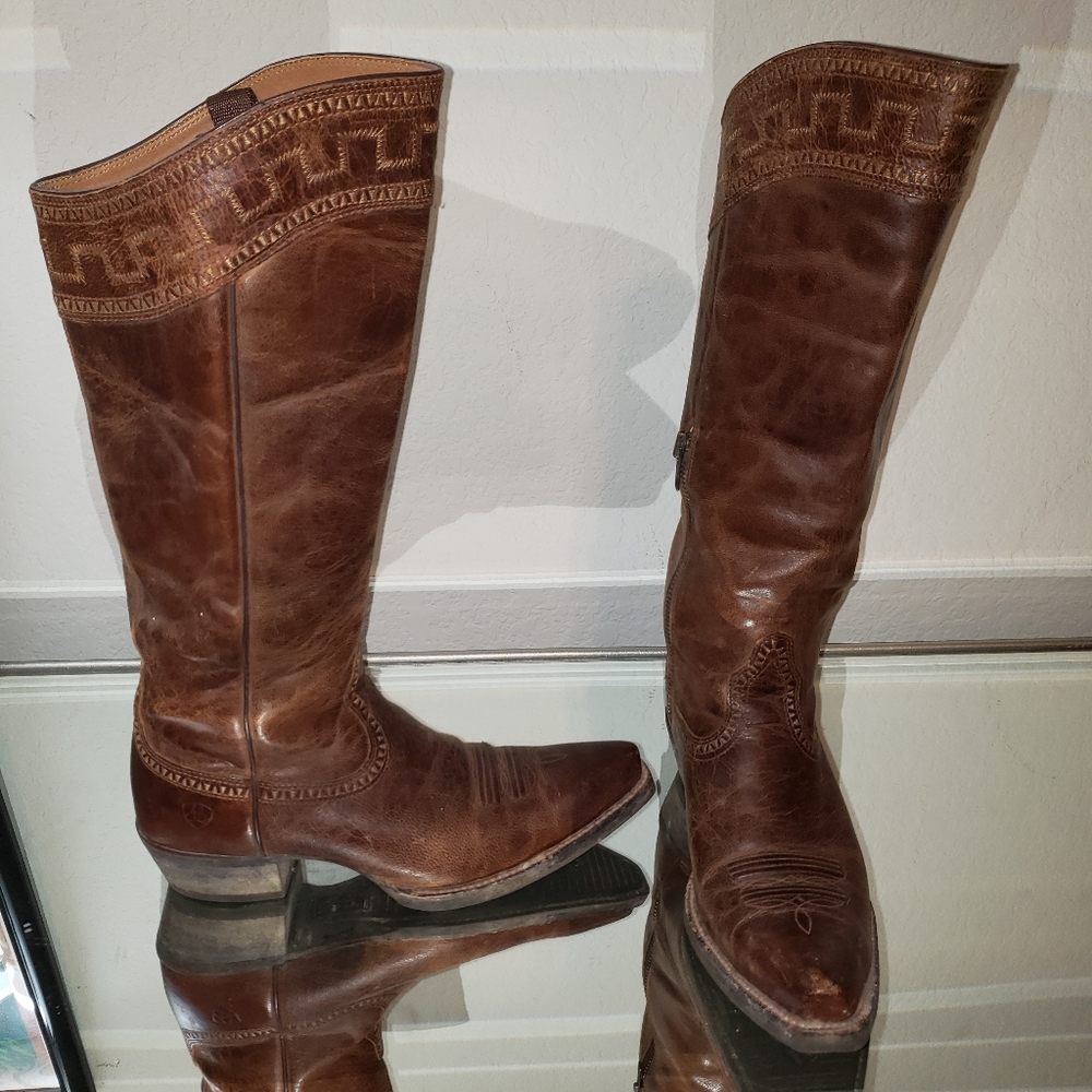Ariat Cowgirl boots